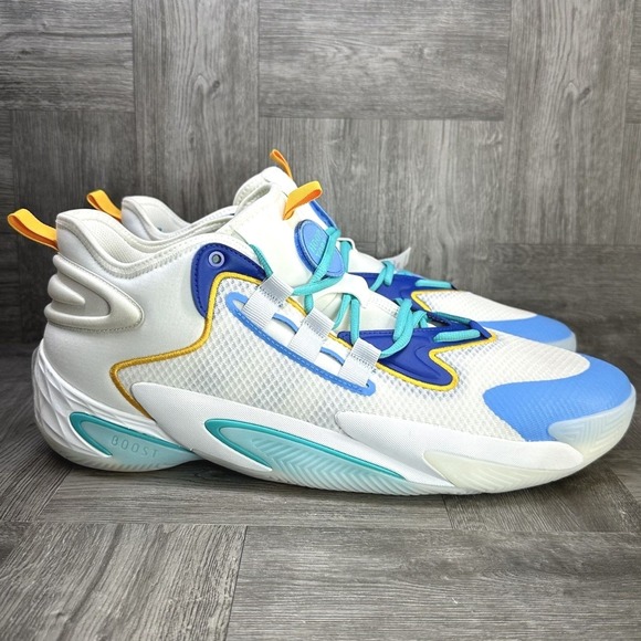 Adidas BYW Select Mens 18 White Blue Hoop York City Basketball NEW IF4285